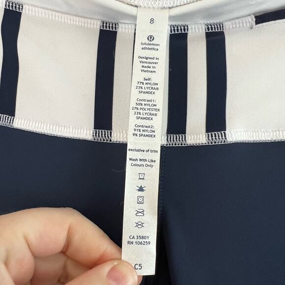 Lululemon White and Navy Blue Cropped Leggings Size 8 - Picture 6 of 7